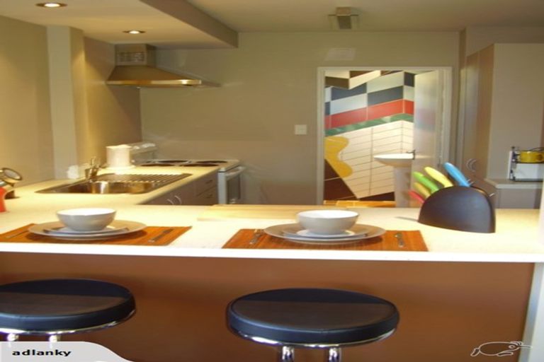 Photo of property in 27 Olliviers Road, Phillipstown, Christchurch, 8011