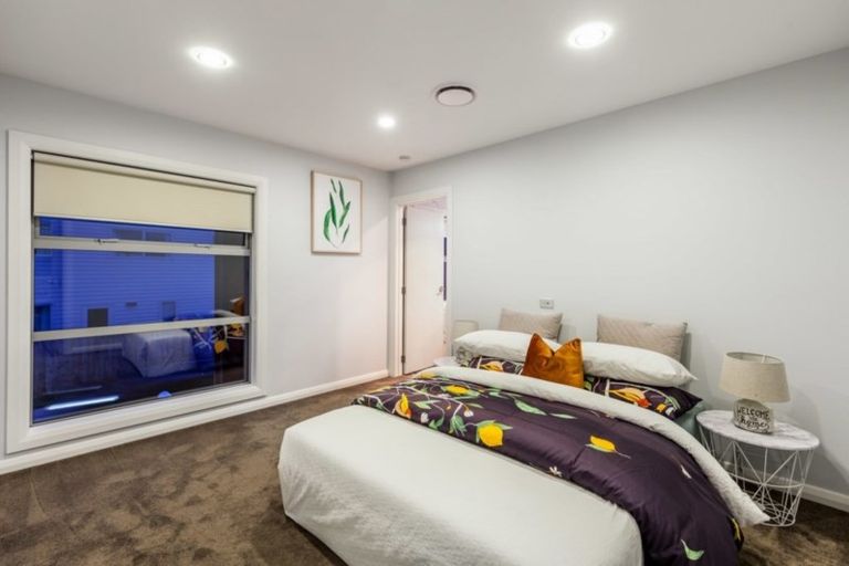 Photo of property in 20 Bridget Court, Red Beach, 0932