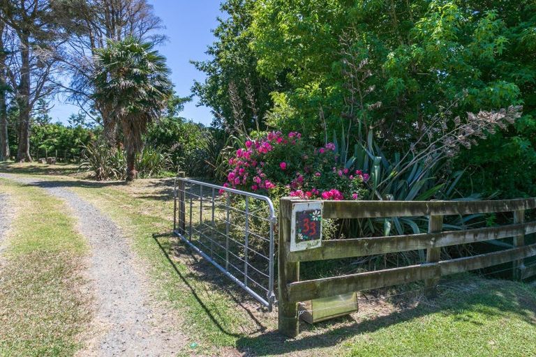 Photo of property in 33 Orua Lane, Hot Water Beach, Whitianga, 3591