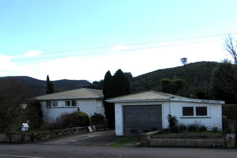 Photo of property in 3 Johnston Street, Featherston, 5710