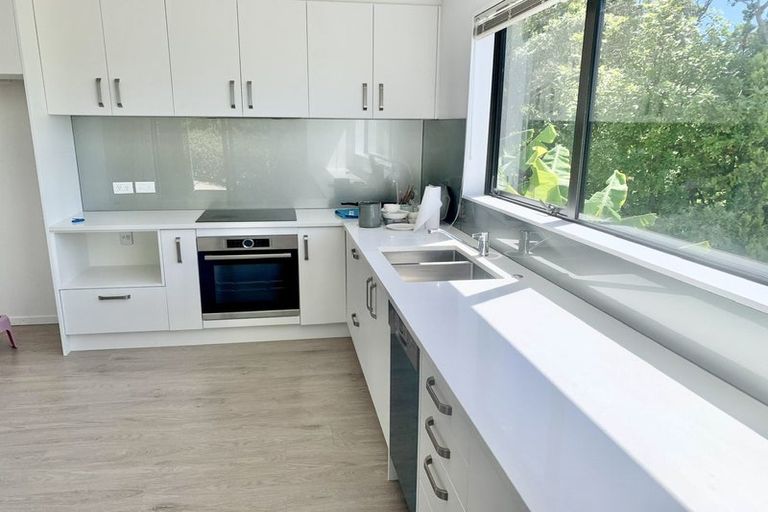 Photo of property in 2/147 Kowhai Road, Mairangi Bay, Auckland, 0630