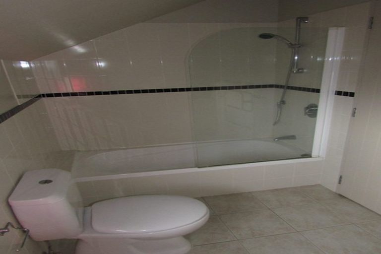 Photo of property in 15/64 Schnapper Rock Road, Schnapper Rock, Auckland, 0632