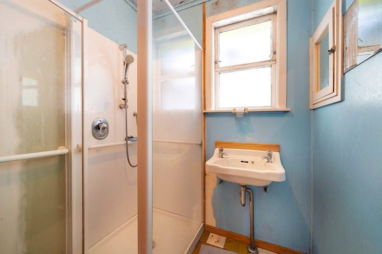 Photo of property in 24 Cobham Crescent, Kelston, Auckland, 0602