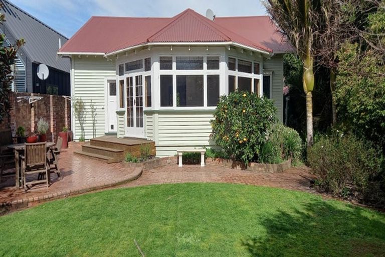 Photo of property in 79 Waterloo Road, Hutt Central, Lower Hutt, 5010