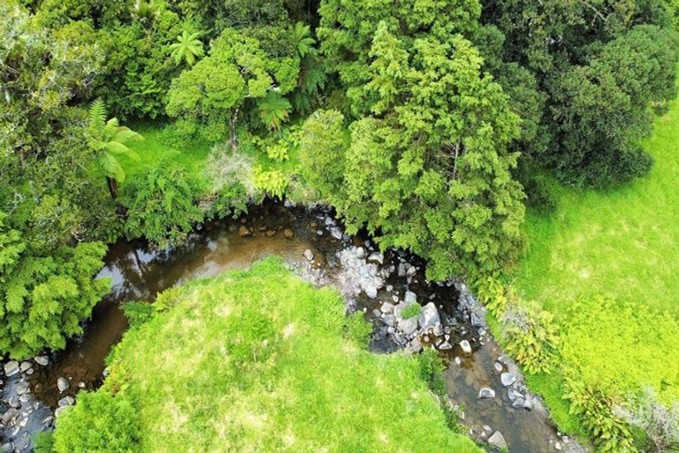 Photo of property in 225 Taita Road, Waimamaku, Kaikohe, 0473