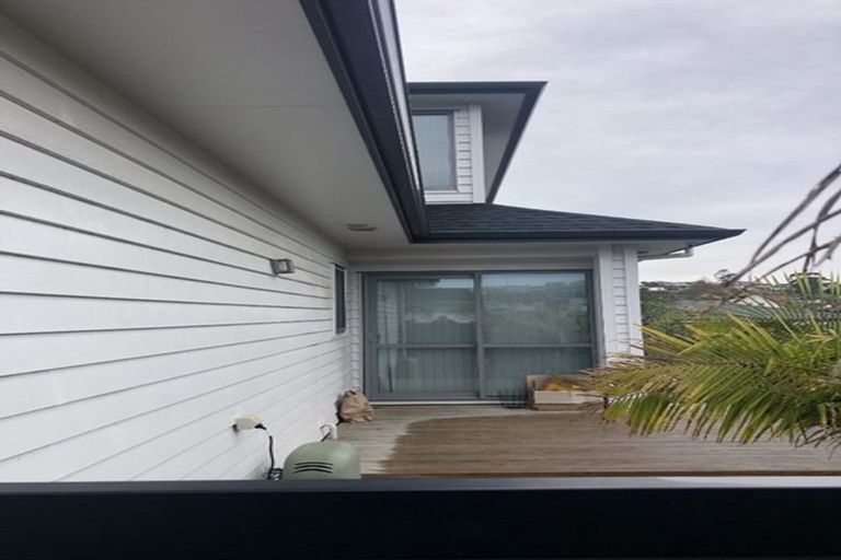Photo of property in 4 Colliston Rise, Pinehill, Auckland, 0632
