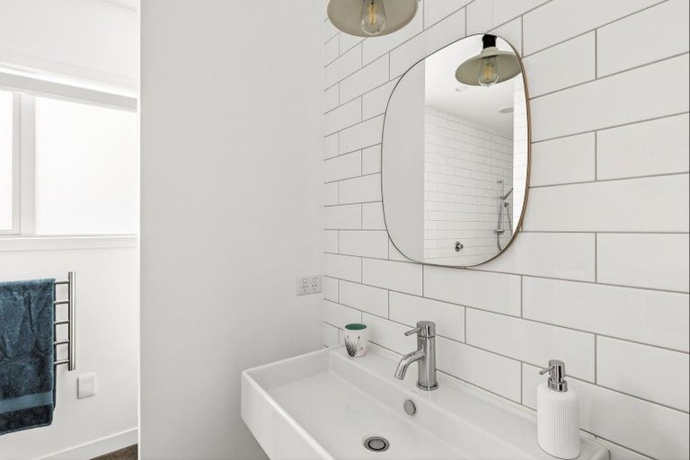 Photo of property in 33 Jarrett Terrace, Leamington, Cambridge, 3432