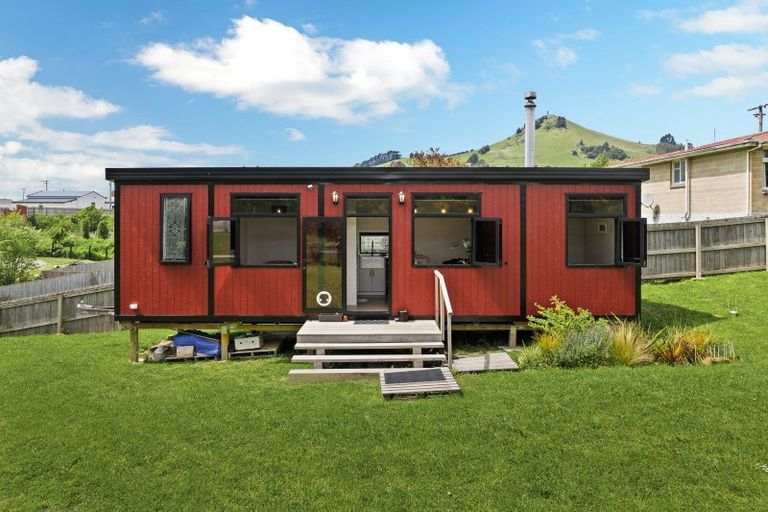 Photo of property in 1 Start Street, Palmerston, 9430