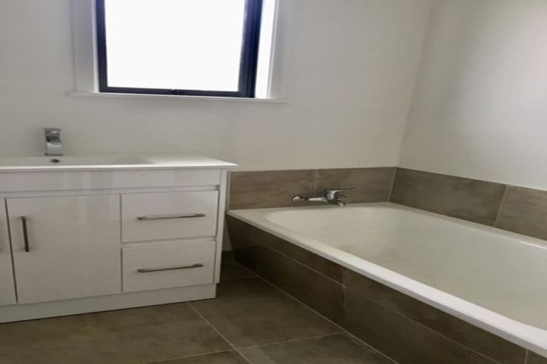 Photo of property in 206 Russell Road, Manurewa, Auckland, 2102