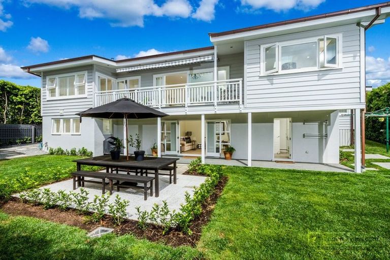 Photo of property in 195 Hurstmere Road, Takapuna, Auckland, 0622