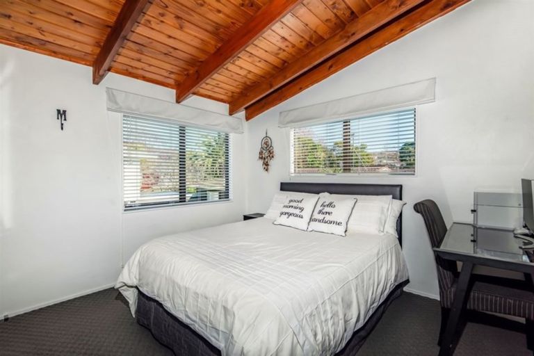 Photo of property in 1/1 Mayfair Crescent, Mairangi Bay, Auckland, 0630