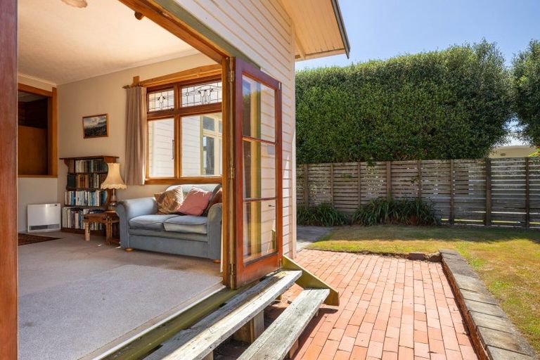 Photo of property in 65 Record Street, Fitzroy, New Plymouth, 4312