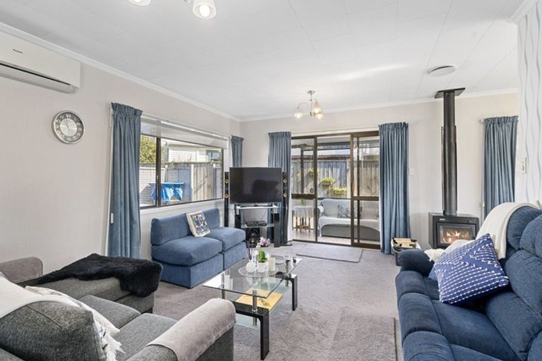 Photo of property in 30 Nikau Street, Inglewood, 4330