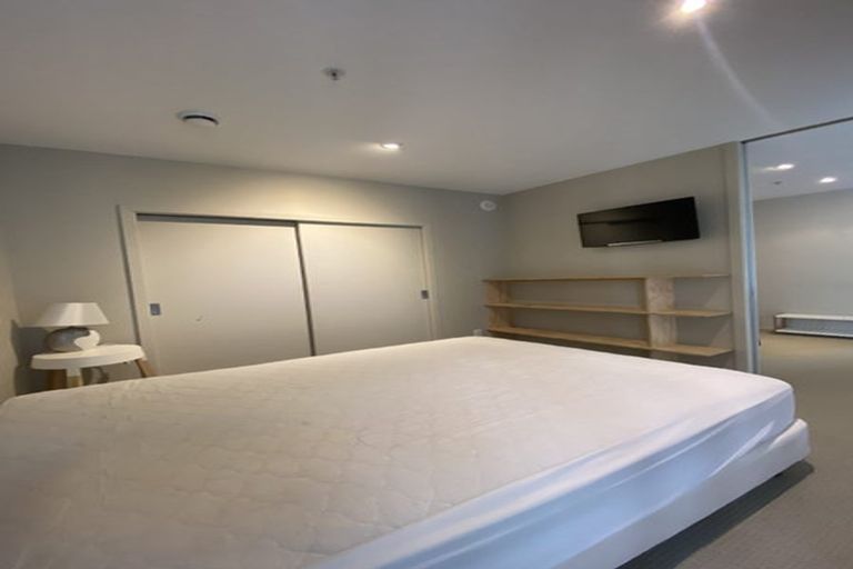 Photo of property in Trinity Apartments, 409/19 College Street, Te Aro, Wellington, 6011