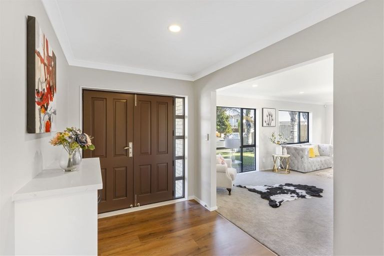 Photo of property in 27 Donegal Park Drive, Flat Bush, Auckland, 2019