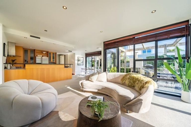 Photo of property in 87a Waterloo Road, Hutt Central, Lower Hutt, 5010