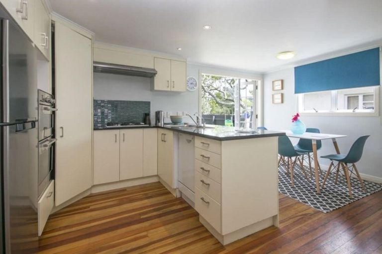 Photo of property in 2 Church Street, Swanson, Auckland, 0612