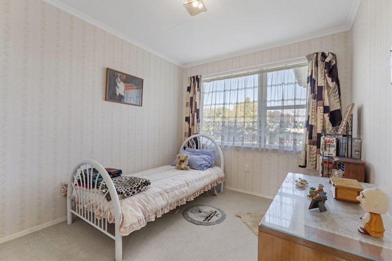 Photo of property in 6 Cohen Place, Milson, Palmerston North, 4414