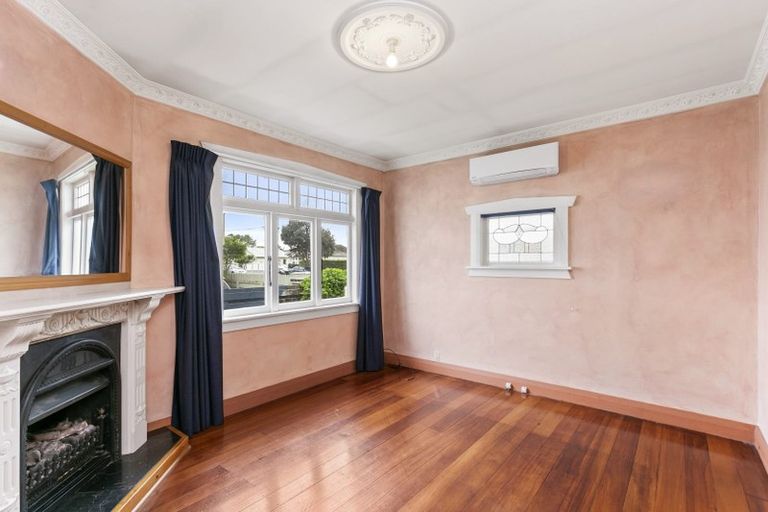 Photo of property in 42 Leighton Avenue, Waiwhetu, Lower Hutt, 5010