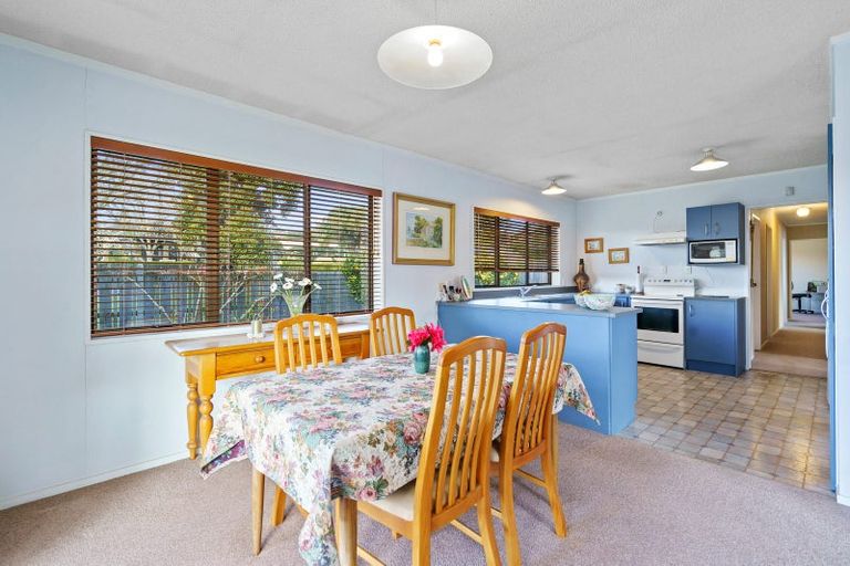 Photo of property in 20 Sheridan Crescent, Leamington, Cambridge, 3432