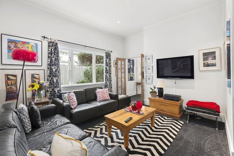 Photo of property in 353 Karori Road, Karori, Wellington, 6012