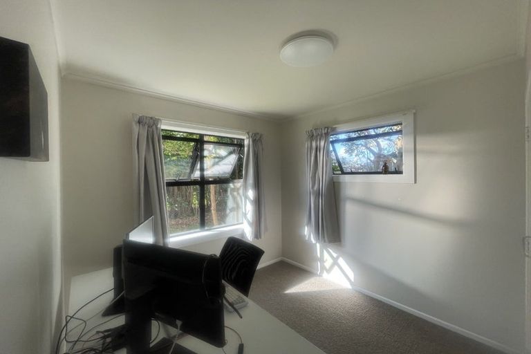 Photo of property in 17 Kelkirk Street, Kelston, Auckland, 0602