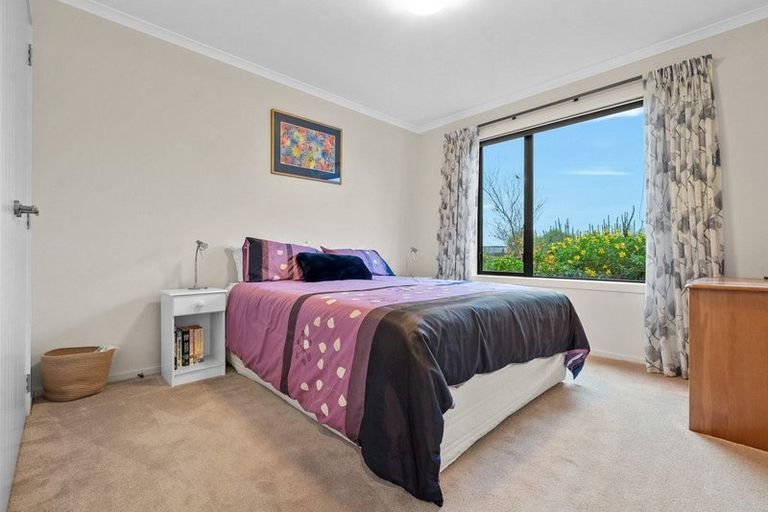 Photo of property in 24 Carrington Drive, Carterton, 5713