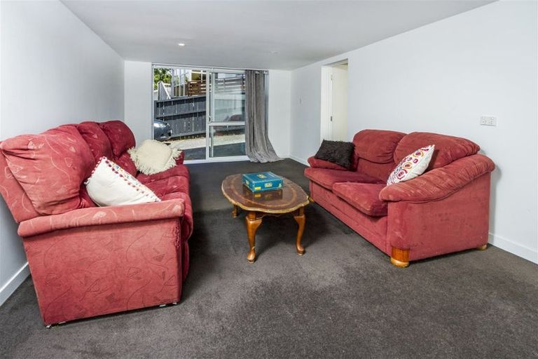 Photo of property in 41 Compton Street, Hillcrest, Auckland, 0627