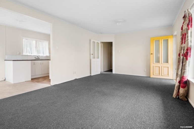 Photo of property in 15 Te Kanawa Crescent, Henderson, Auckland, 0610