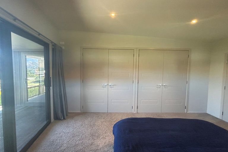 Photo of property in 1 Valley Crescent, Wanaka, 9305