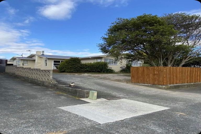 Photo of property in 47 Kimberley Grove, Westbrook, Palmerston North, 4412