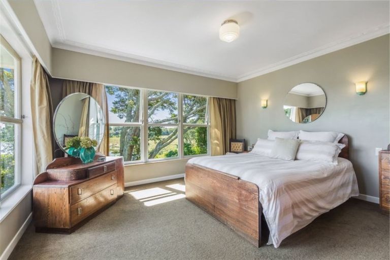 Photo of property in 92d Ngataringa Road, Devonport, Auckland, 0624