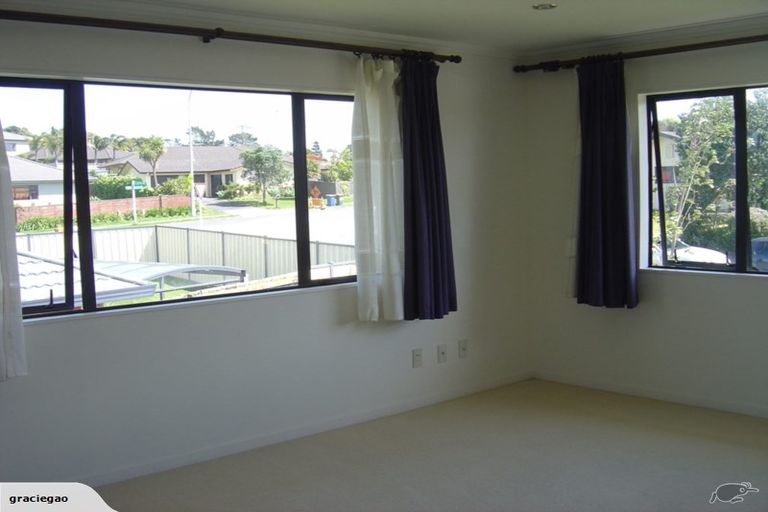 Photo of property in 3 Coventry Way, Long Bay, Auckland, 0630