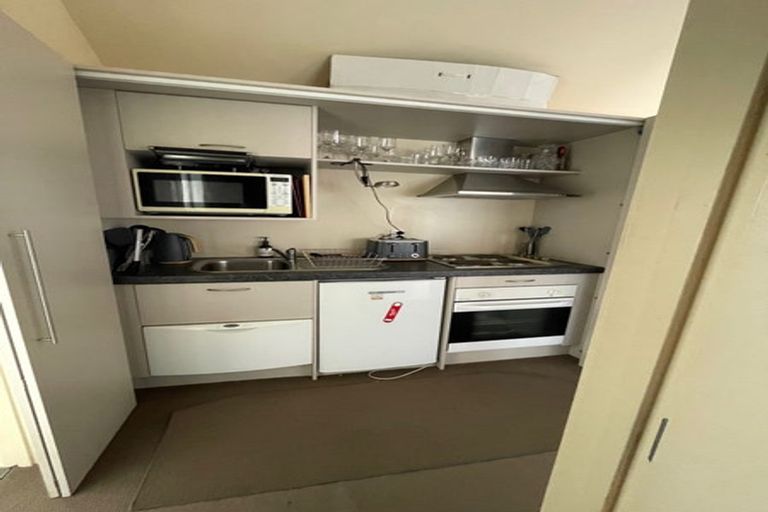 Photo of property in 11 Coronation Street, Belmont, Auckland, 0622