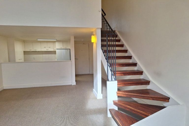 Photo of property in Dakota Buildings, 2d/5 Cheshire Street, Parnell, Auckland, 1052