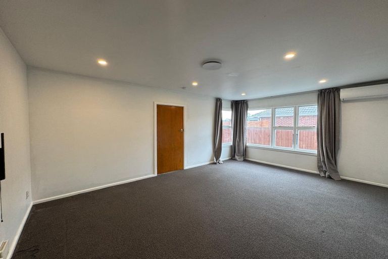 Photo of property in 73 Appleby Crescent, Burnside, Christchurch, 8053