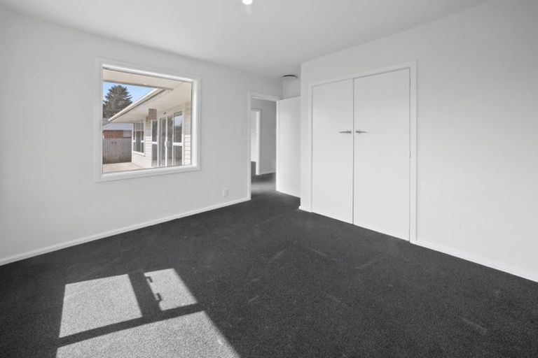 Photo of property in 2/60 Grahams Road, Burnside, Christchurch, 8041