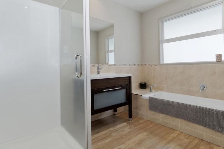 Photo of property in 37 Contour Avenue, Pyes Pa, Tauranga, 3112