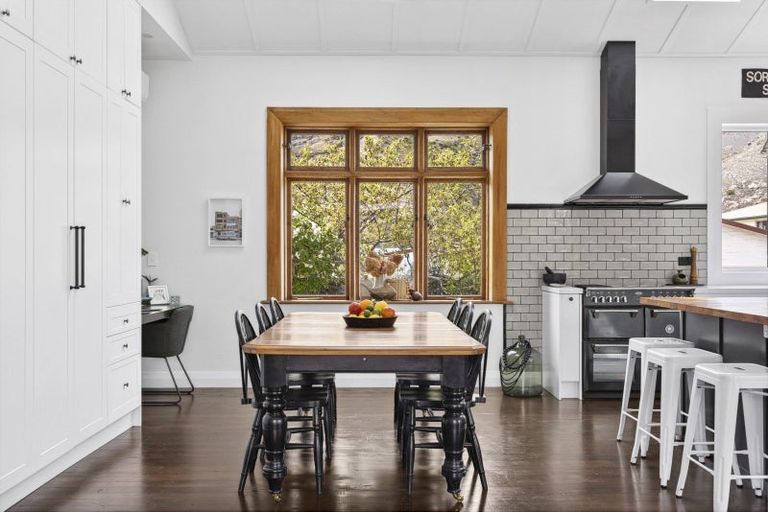 Photo of property in 6 Ray Street, Cromwell, 9310