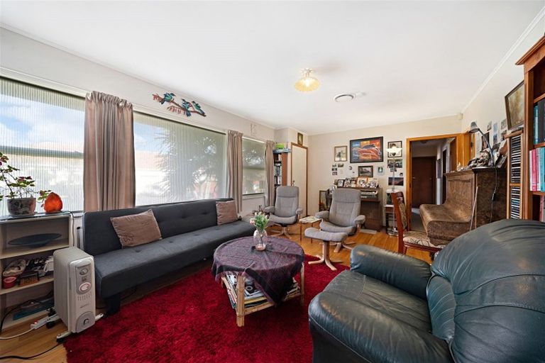 Photo of property in 56 Tahi Terrace, Glen Eden, Auckland, 0602