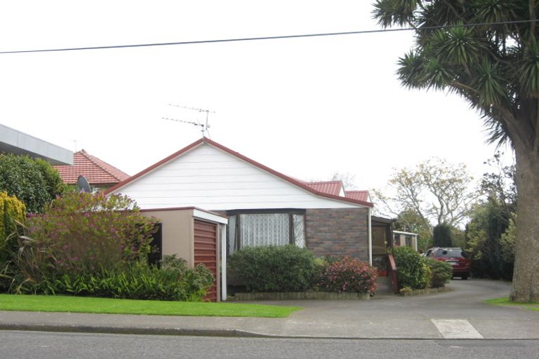 Photo of property in 42a South Road, Blagdon, New Plymouth, 4310