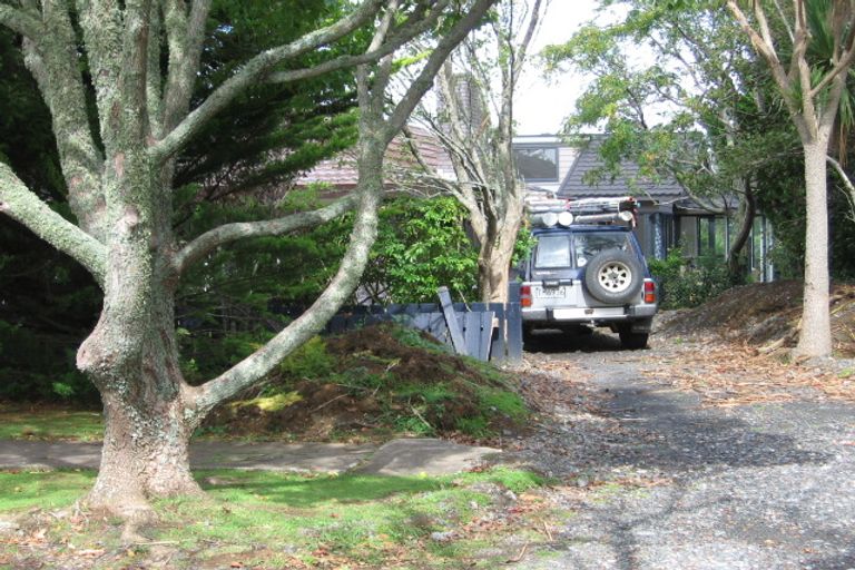 Photo of property in 8 Elimar Drive, Sunnyhills, Auckland, 2010