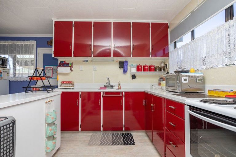 Photo of property in 7 Hunter Street, Dannevirke, 4930