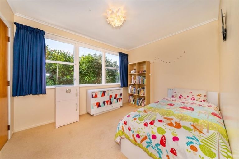 Photo of property in 3 Parera Grove, Heretaunga, Upper Hutt, 5018