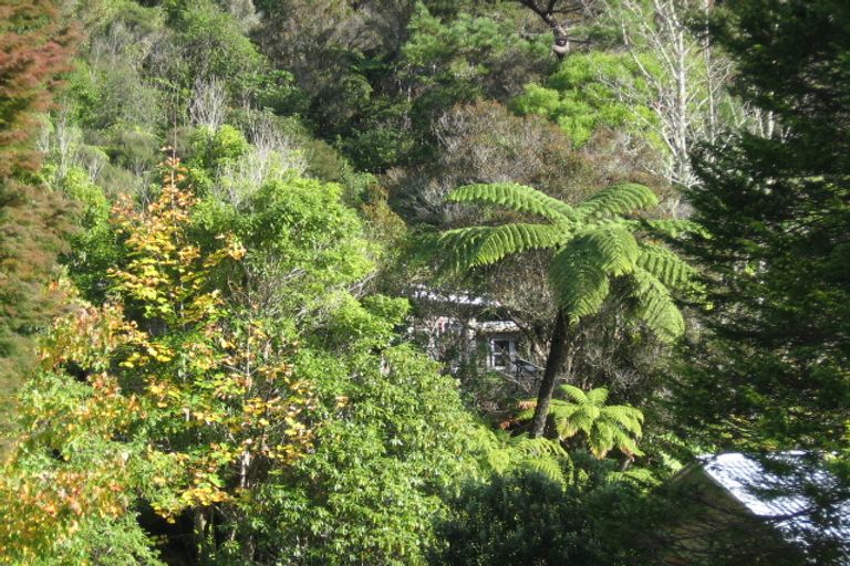 Photo of property in 112 Manuka Street, Stokes Valley, Lower Hutt, 5019