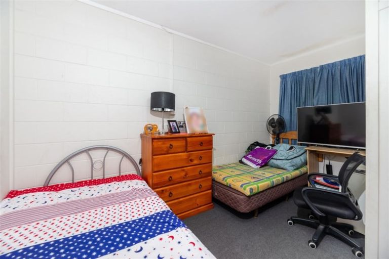 Photo of property in 6/13 Seabrook Avenue, New Lynn, Auckland, 0600
