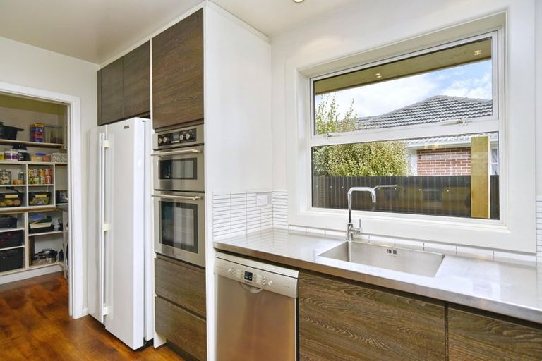 Photo of property in 57 Liverton Crescent, Bishopdale, Christchurch, 8053