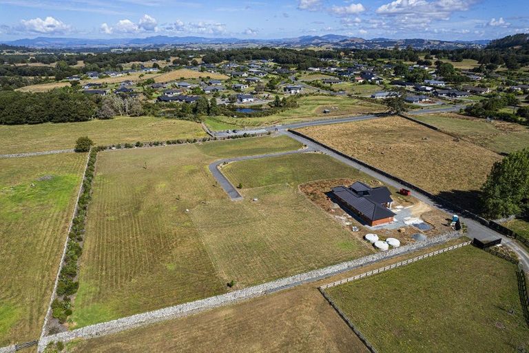 Photo of property in 8 Stonedale Way, Te Kamo, 0185