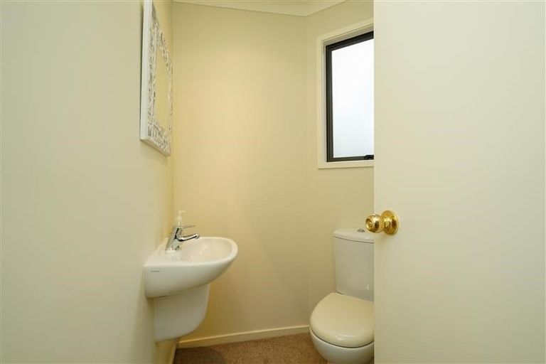 Photo of property in 61c Stanley Road, Stanley Point, Auckland, 0624