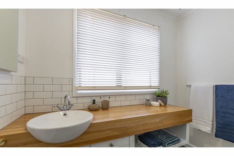 Photo of property in 30 Factory Road, Belfast, Christchurch, 8051